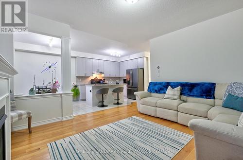 84 Workmen'S Circle, Ajax, ON - Indoor Photo Showing Living Room