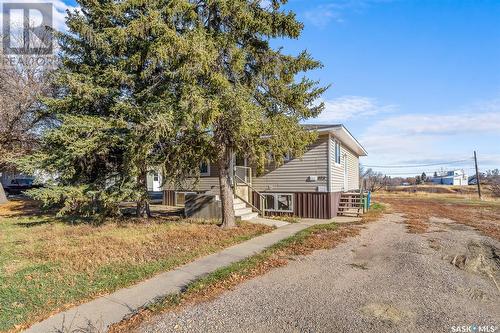 873 4Th Avenue Ne, Moose Jaw, SK - Outdoor