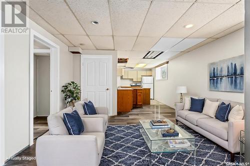 873 4Th Avenue Ne, Moose Jaw, SK - Indoor Photo Showing Living Room