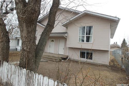 407 U Avenue S, Saskatoon, SK - Outdoor