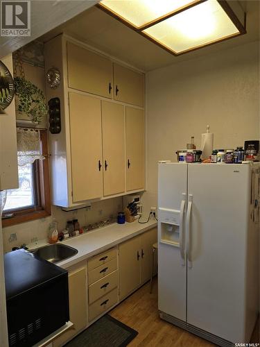 830 Main Street, Holdfast, SK - Indoor Photo Showing Kitchen