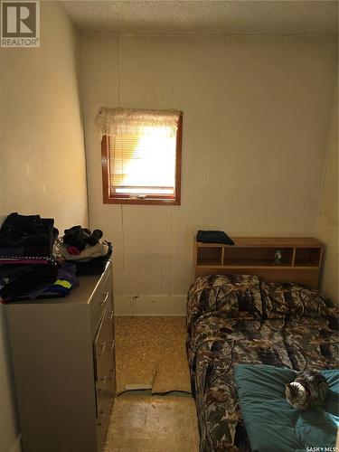 830 Main Street, Holdfast, SK - Indoor Photo Showing Bedroom