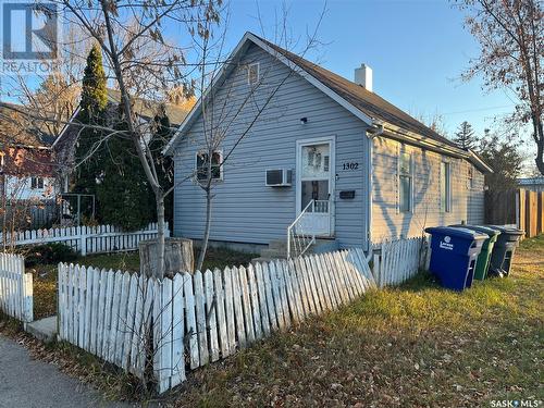 1302 G Avenue N, Saskatoon, SK - Outdoor