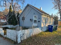 1302 G AVENUE N  Saskatoon, SK S7L 2A7