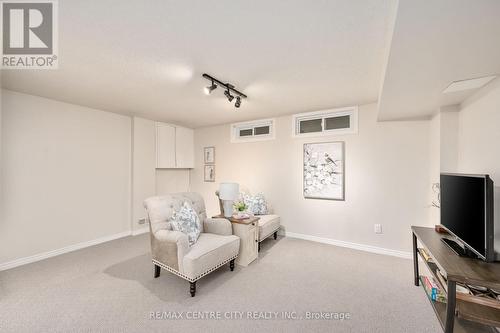 20 - 215 Commissioners Road W, London, ON - Indoor