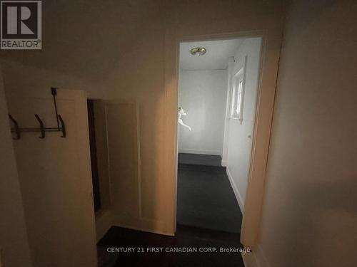 300 Huron Street, London, ON - Indoor Photo Showing Other Room