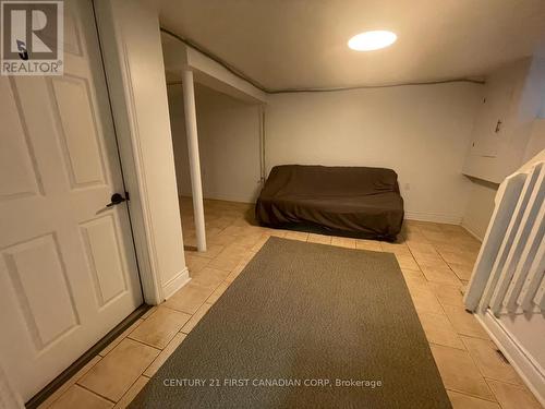 300 Huron Street, London, ON - Indoor Photo Showing Other Room