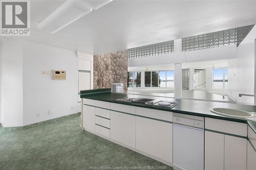 34 Laird, Amherstburg, ON - Indoor Photo Showing Kitchen