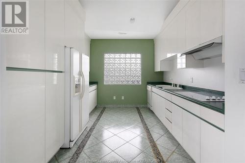 34 Laird, Amherstburg, ON - Indoor Photo Showing Kitchen