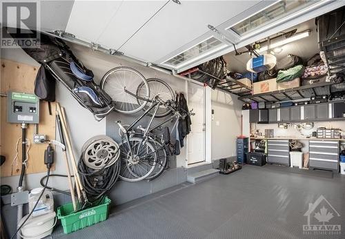 560 Chimney Corner Terrace, Ottawa, ON - Indoor Photo Showing Garage