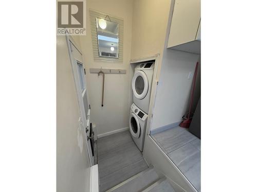 199 Wilton Crescent, Penticton, BC - Indoor Photo Showing Laundry Room