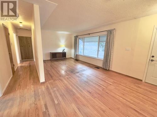 199 Wilton Crescent, Penticton, BC - Indoor Photo Showing Other Room