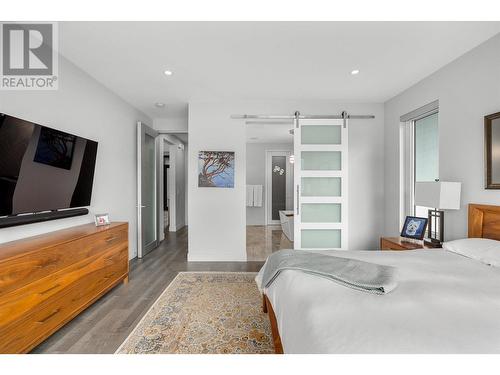 3572 Wild Rose Road, Kelowna, BC - Indoor Photo Showing Bedroom