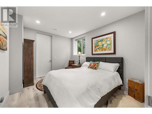 3572 Wild Rose Road, Kelowna, BC - Indoor Photo Showing Bedroom