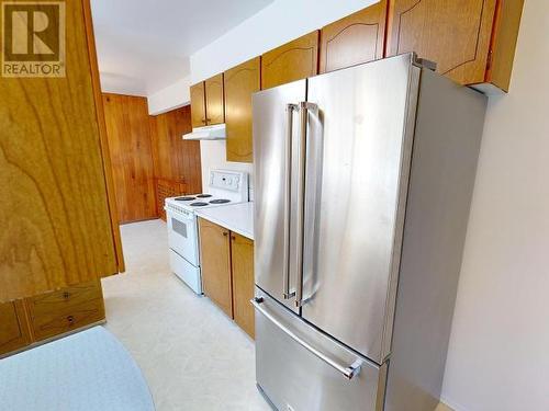 5044 Manson Ave, Powell River, BC - Indoor Photo Showing Kitchen