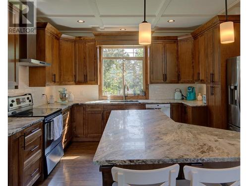 4322 Sharp Road, Armstrong, BC - Indoor Photo Showing Kitchen