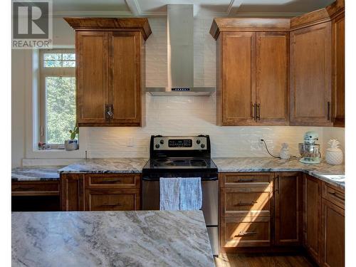 4322 Sharp Road, Armstrong, BC - Indoor Photo Showing Kitchen