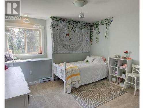 4322 Sharp Road, Armstrong, BC - Indoor Photo Showing Bedroom