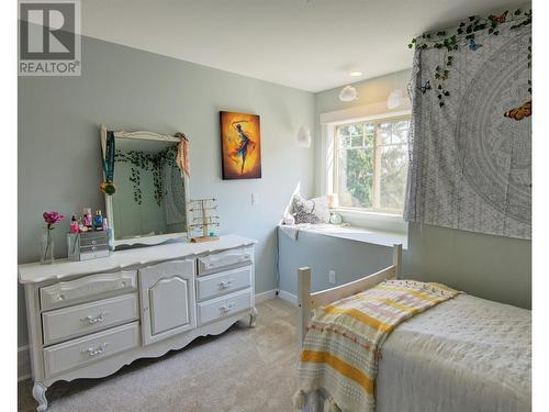 4322 Sharp Road, Armstrong, BC - Indoor Photo Showing Bedroom