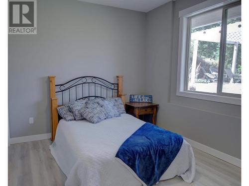 4322 Sharp Road, Armstrong, BC - Indoor Photo Showing Bedroom