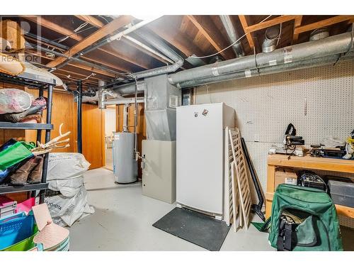 1696 Ridgewood Drive Drive, Castlegar, BC - Indoor Photo Showing Basement