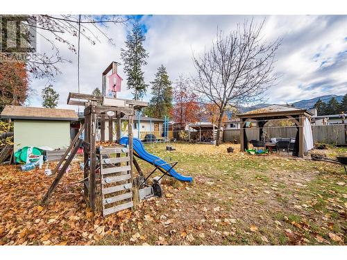 1696 Ridgewood Drive Drive, Castlegar, BC - Outdoor