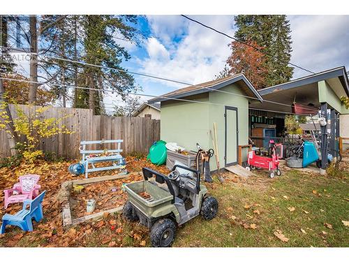 1696 Ridgewood Drive Drive, Castlegar, BC - Outdoor