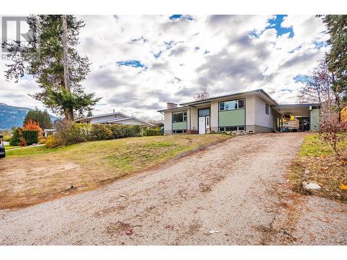 1696 Ridgewood Drive Drive, Castlegar, BC - Outdoor