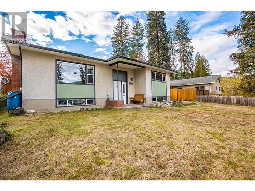 1696 Ridgewood Drive Drive, Castlegar, BC - Outdoor