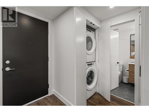 1471 St. Paul Street Unit# 809, Kelowna, BC - Indoor Photo Showing Laundry Room