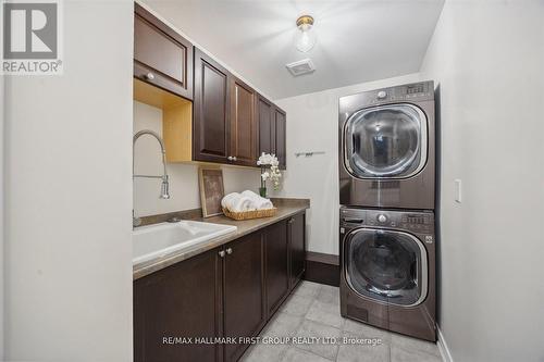 10 Duckfield Crescent, Ajax (South East), ON - Indoor Photo Showing Laundry Room