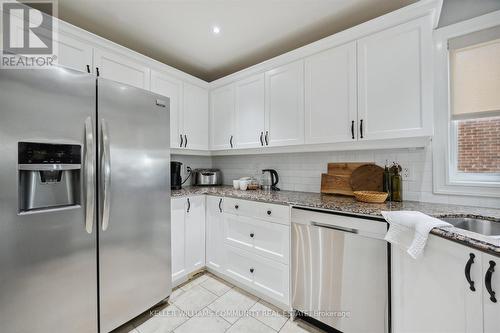 122 Robert Adams Drive, Clarington (Courtice), ON - Indoor Photo Showing Kitchen