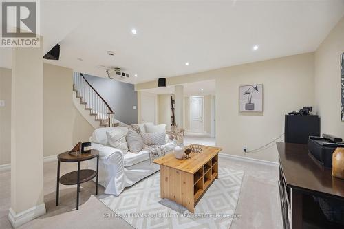 122 Robert Adams Drive, Clarington (Courtice), ON - Indoor Photo Showing Living Room