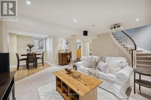 122 Robert Adams Drive, Clarington (Courtice), ON - Indoor Photo Showing Living Room