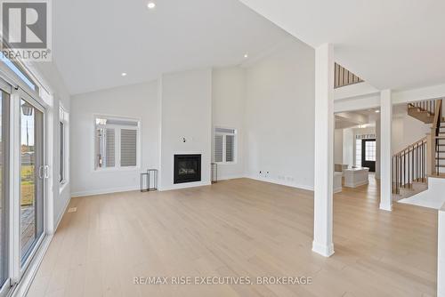 652 Halloway Drive, Kingston (Kingston East (Incl Barret Crt)), ON - Indoor With Fireplace