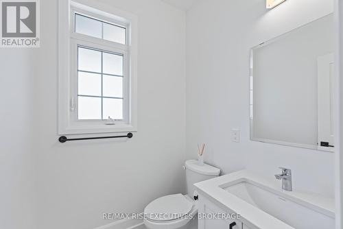 652 Halloway Drive, Kingston (Kingston East (Incl Barret Crt)), ON - Indoor Photo Showing Bathroom