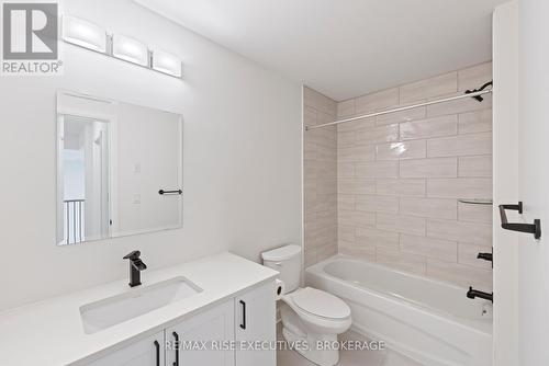 652 Halloway Drive, Kingston (Kingston East (Incl Barret Crt)), ON - Indoor Photo Showing Bathroom