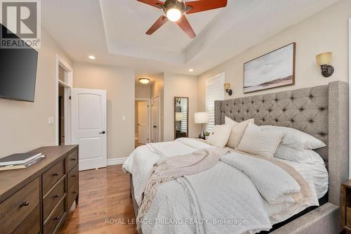 3700 Settlement Trail, London, ON - Indoor Photo Showing Bedroom