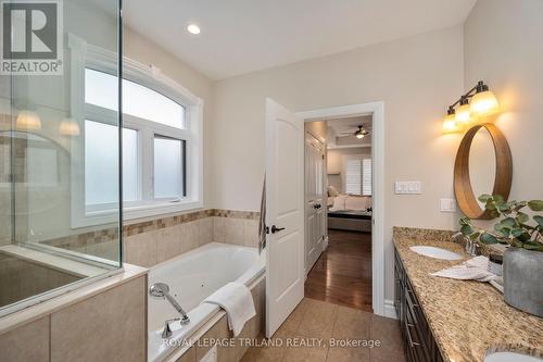 3700 Settlement Trail, London, ON - Indoor Photo Showing Bathroom