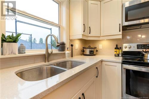 33 Robert Ross Boulevard, Hampton, NB - Indoor Photo Showing Kitchen With Double Sink