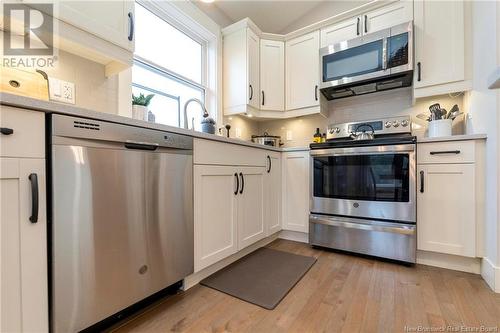 33 Robert Ross Boulevard, Hampton, NB - Indoor Photo Showing Kitchen