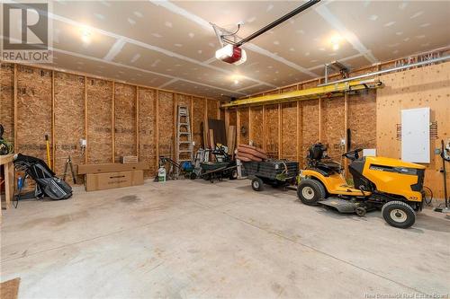 33 Robert Ross Boulevard, Hampton, NB - Indoor Photo Showing Garage