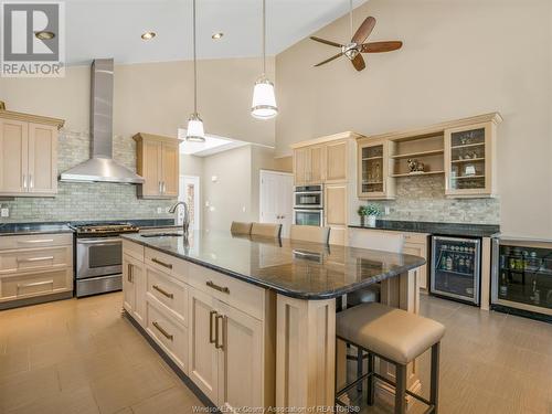 581 Ross Beach Road, Lakeshore, ON - Indoor Photo Showing Kitchen With Upgraded Kitchen