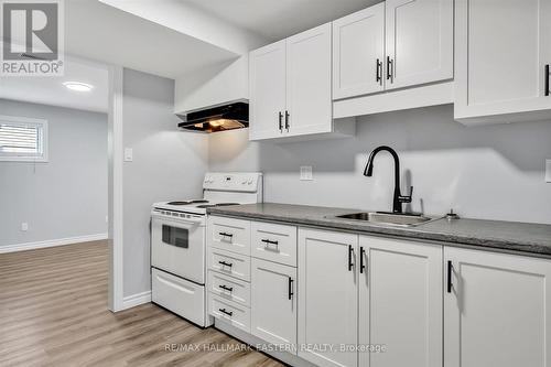 734 Chemong Road, Peterborough (Northcrest), ON - Indoor Photo Showing Kitchen