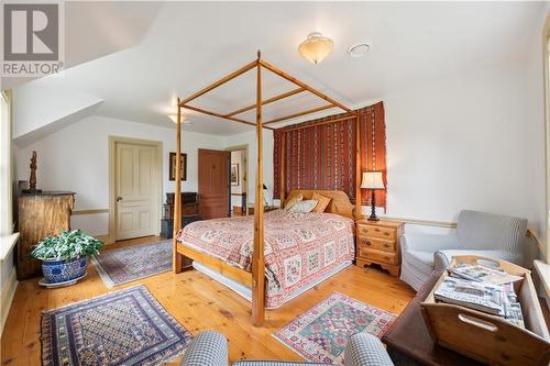 Bedroom on second level - 4254 O'Neil Road, Stittsville - Munster - Richmond (8210 - Rideau Twp South To Roger Stevens Drive), ON - Indoor Photo Showing Bedroom