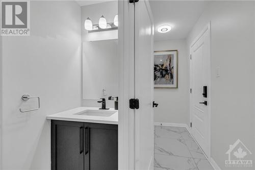 1002 Offley Road, Ottawa, ON - Indoor Photo Showing Bathroom