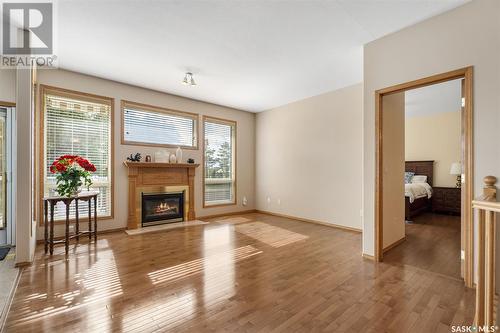 15 315 Bayview Crescent, Saskatoon, SK - Indoor Photo Showing Living Room With Fireplace