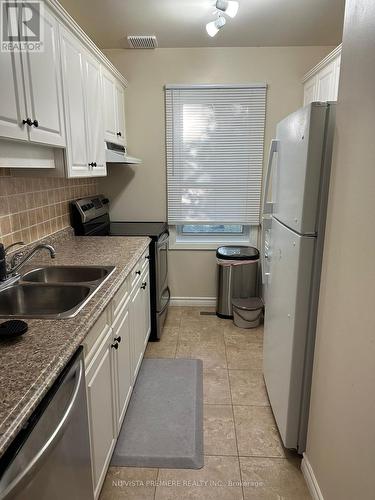 44 Homestead Crescent, London, ON - Indoor Photo Showing Kitchen With Double Sink