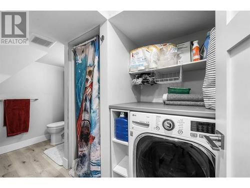 1119 Pine Street, Kamloops, BC - Indoor Photo Showing Laundry Room