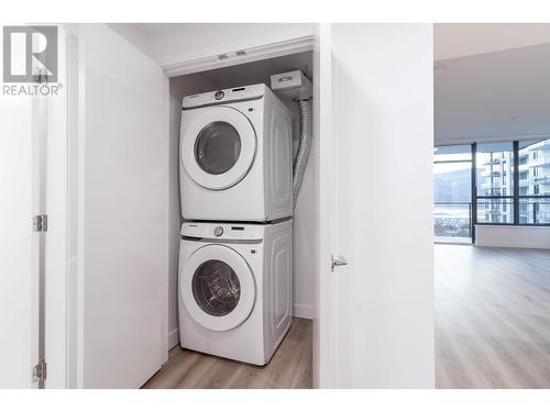 1488 Bertram Street Unit# 1610, Kelowna, BC - Indoor Photo Showing Laundry Room